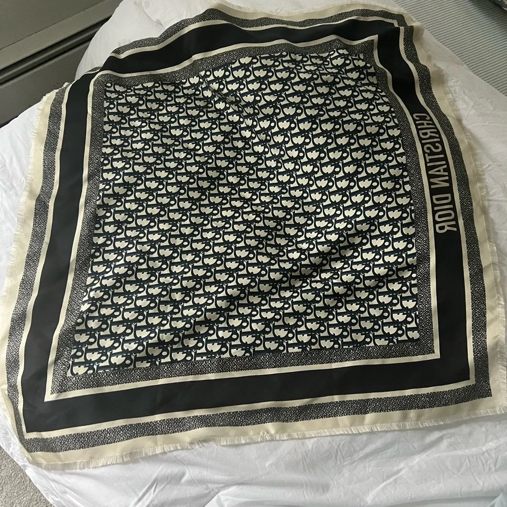 Dior Oblique Diortwin 70 Square Scarf